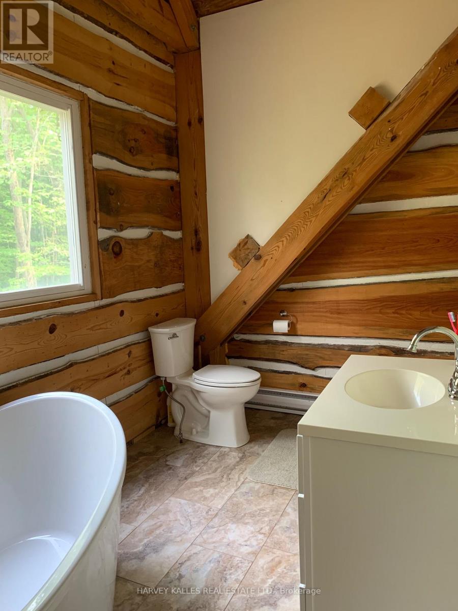 6 Mkwa Miikaans Lane, Christian Island 30, Ontario  L9M 0A9 - Photo 10 - S12581264