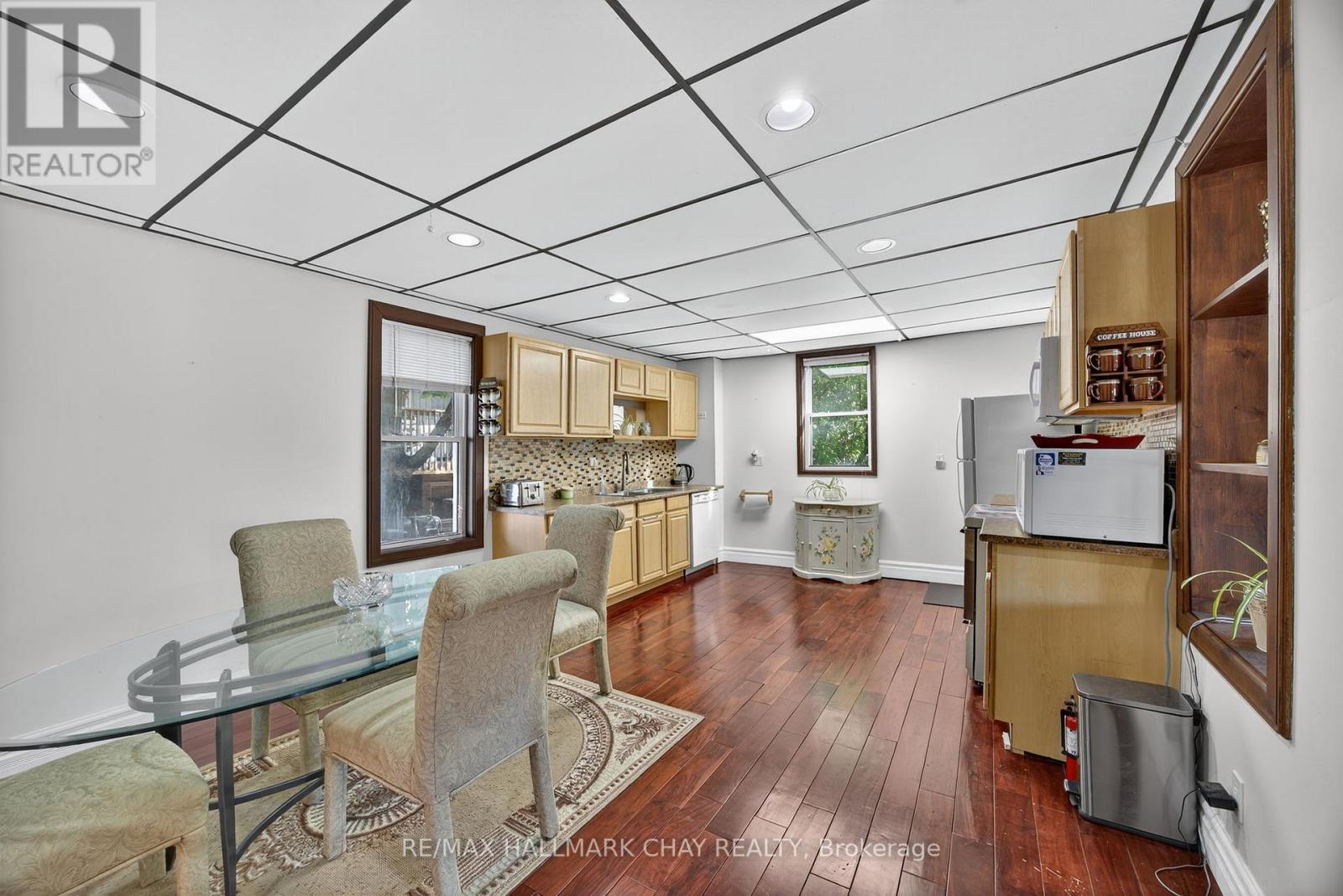 9 Maria Street, Springwater, Ontario  L0L 1P0 - Photo 7 - S12581372