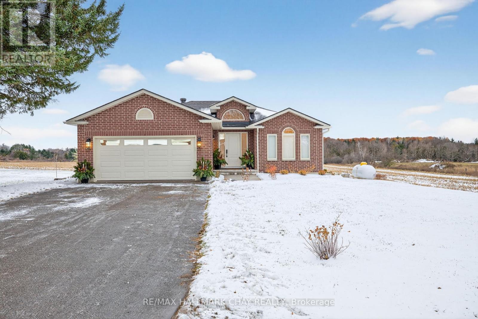 930 Marshall Road, Tiny, Ontario  L0K 2E1 - Photo 1 - S12581404