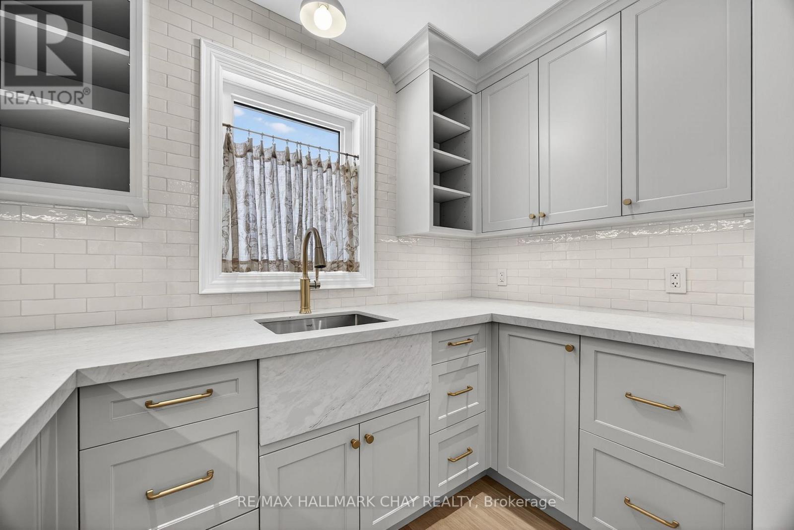 930 Marshall Road, Tiny, Ontario  L0K 2E1 - Photo 14 - S12581404