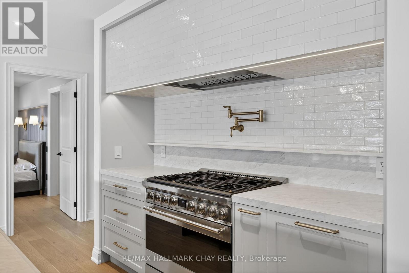 930 Marshall Road, Tiny, Ontario  L0K 2E1 - Photo 9 - S12581404