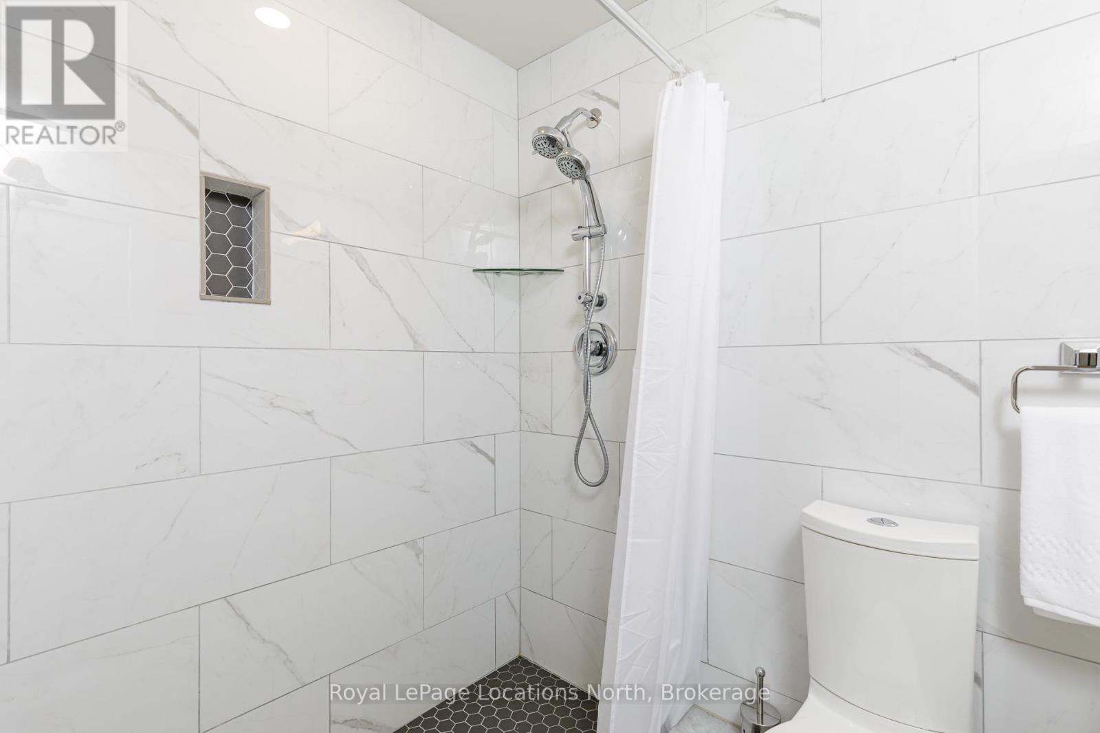 207 - 10 Bay Street E, Blue Mountains, Ontario  N0H 2P0 - Photo 23 - X12581462