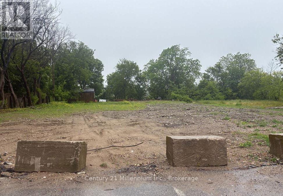 330 Durham Market Street S, Kincardine, Ontario  N2Z 2A2 - Photo 4 - X12581472