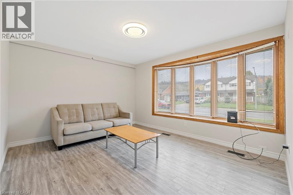 19 Winthrop Place, Stoney Creek, Ontario  L8G 3M3 - Photo 5 - 40787042