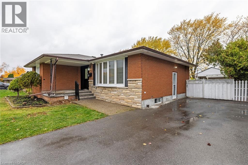 19 Winthrop Place, Stoney Creek, Ontario  L8G 3M3 - Photo 3 - 40787042