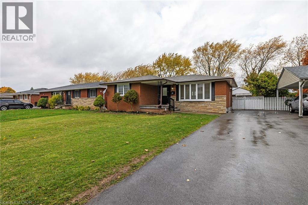 19 Winthrop Place, Stoney Creek, Ontario  L8G 3M3 - Photo 2 - 40787042