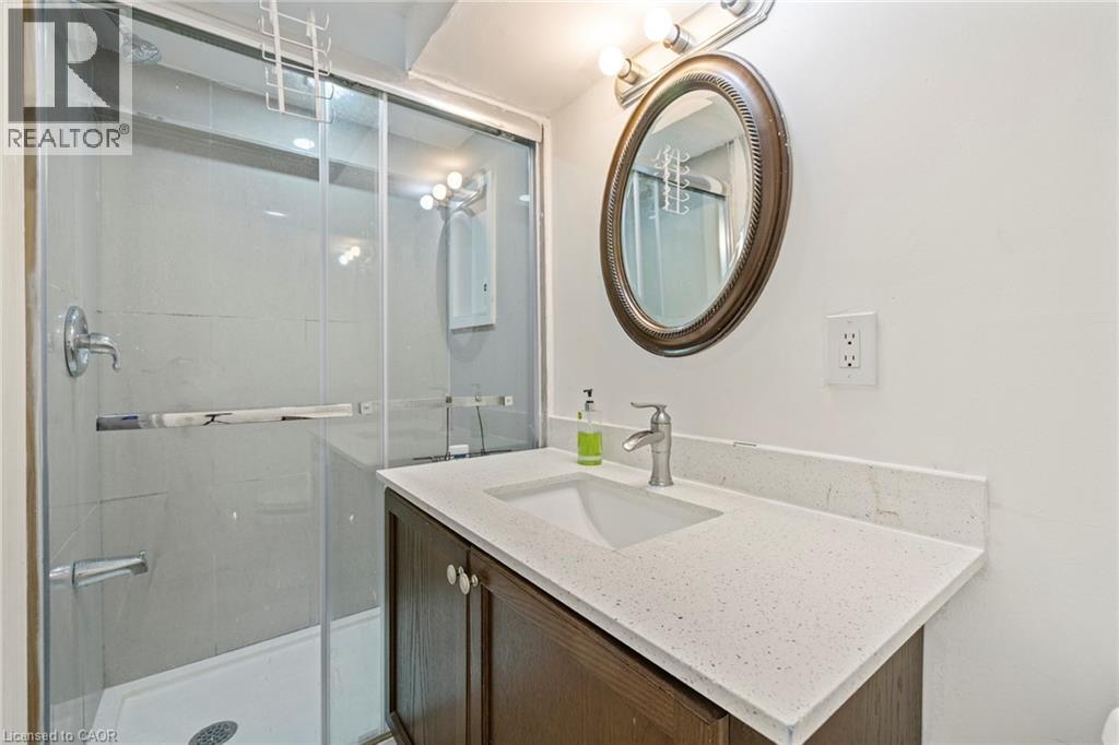 19 Winthrop Place, Stoney Creek, Ontario  L8G 3M3 - Photo 43 - 40787042