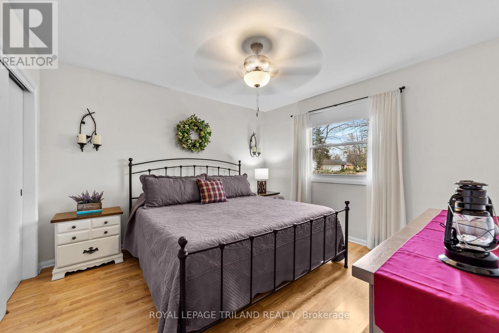 249 Coad Street, Southwest Middlesex, Ontario  N0L 1M0 - Photo 17 - X12581512