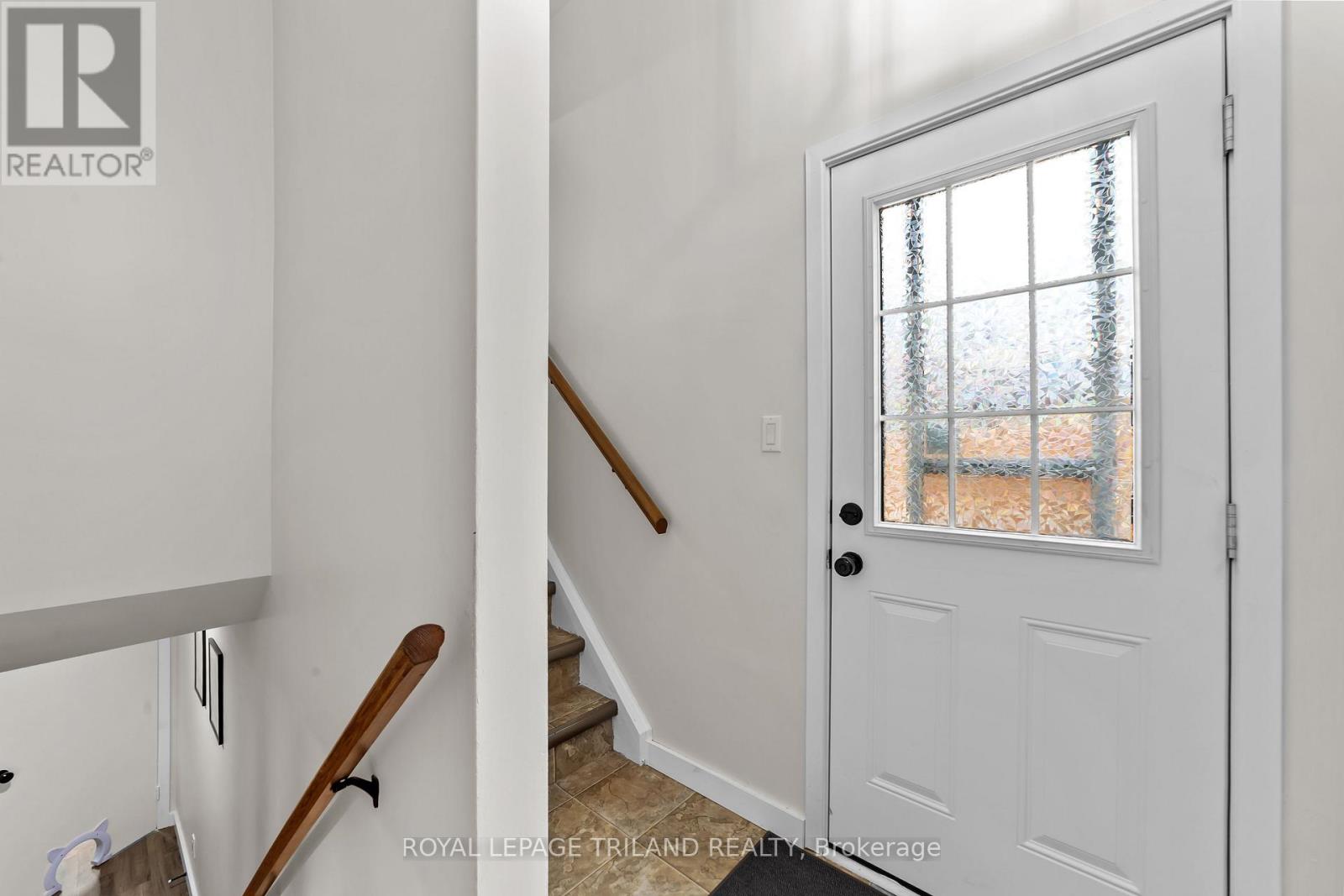 249 Coad Street, Southwest Middlesex, Ontario  N0L 1M0 - Photo 19 - X12581512