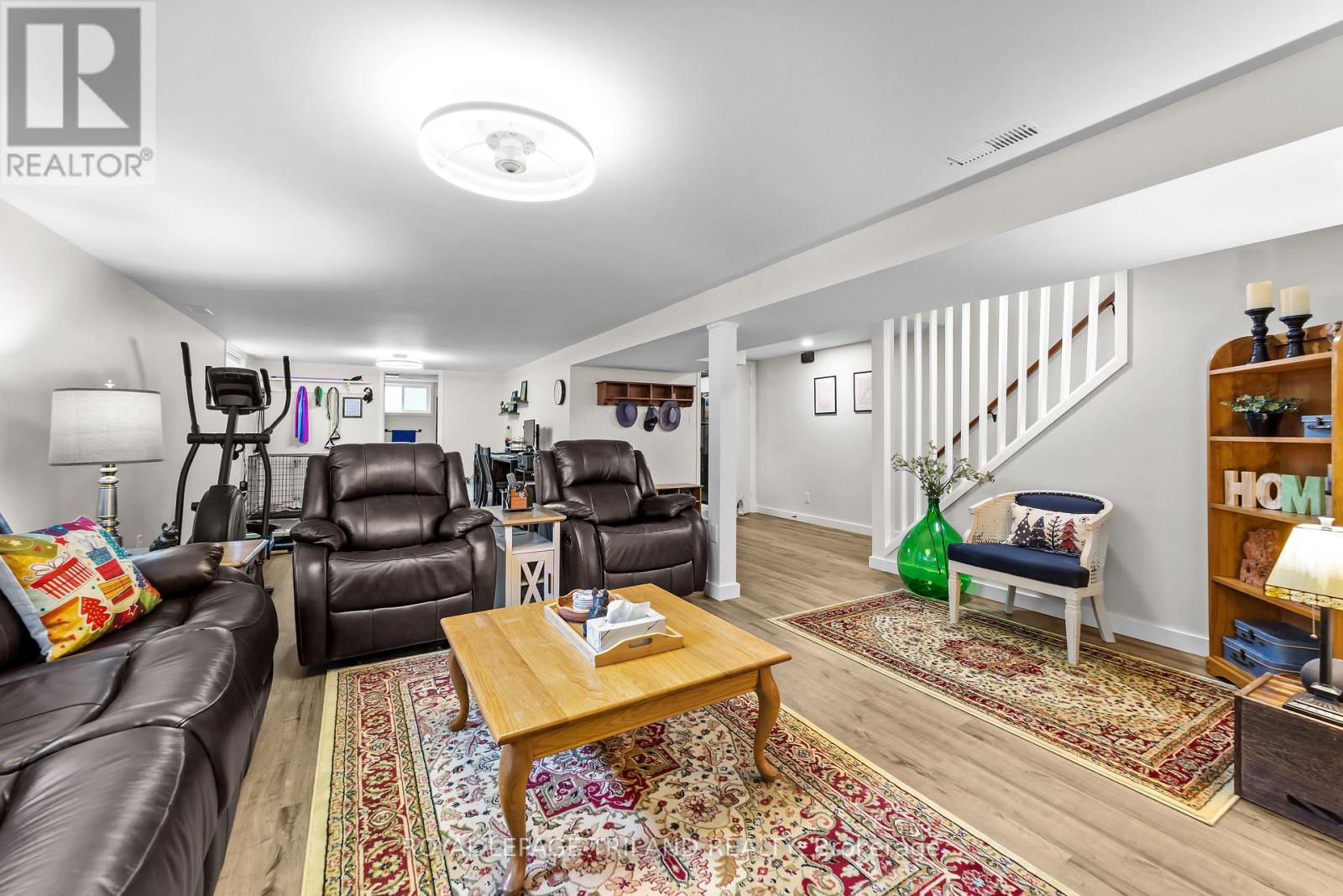 249 Coad Street, Southwest Middlesex, Ontario  N0L 1M0 - Photo 21 - X12581512