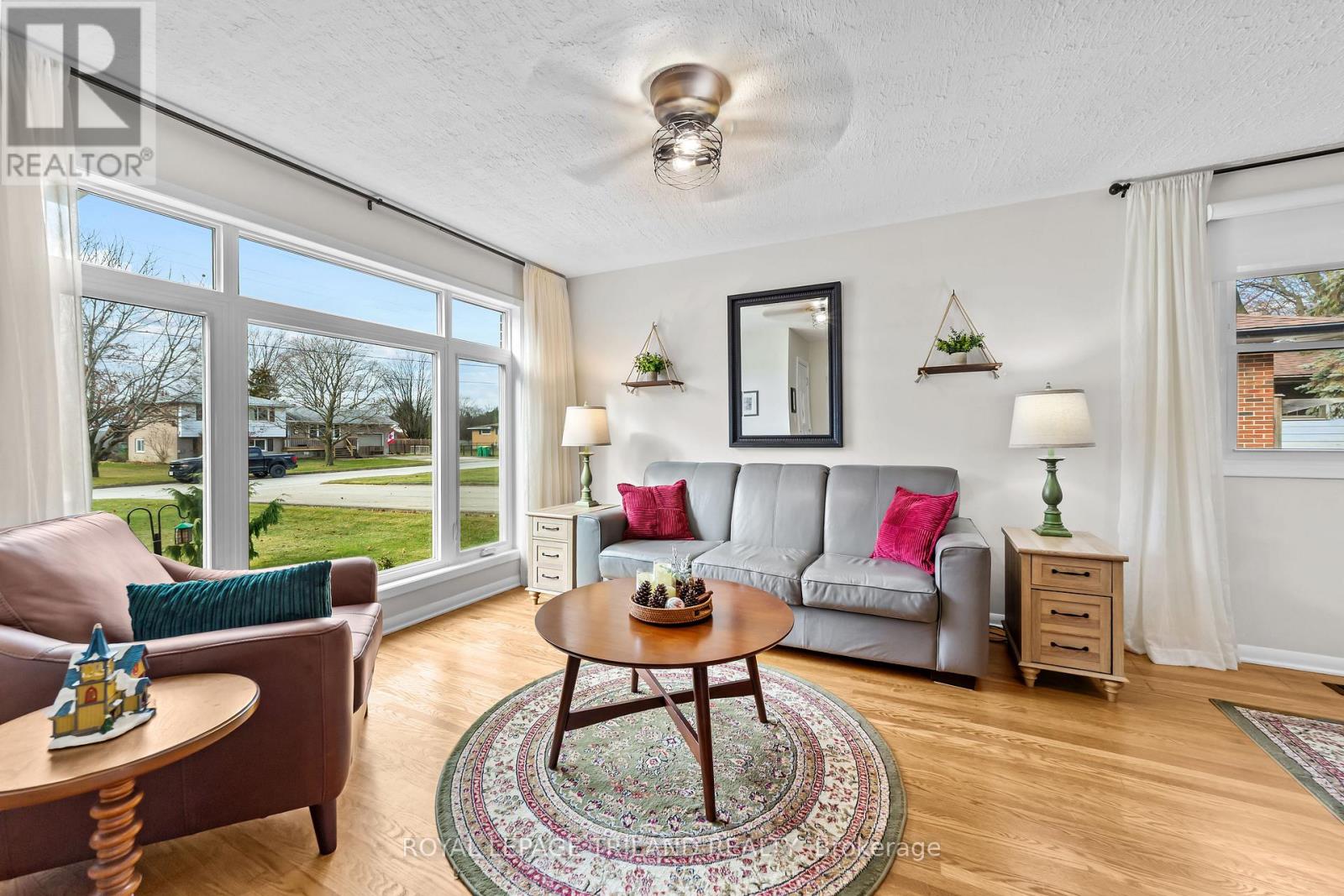 249 Coad Street, Southwest Middlesex, Ontario  N0L 1M0 - Photo 7 - X12581512