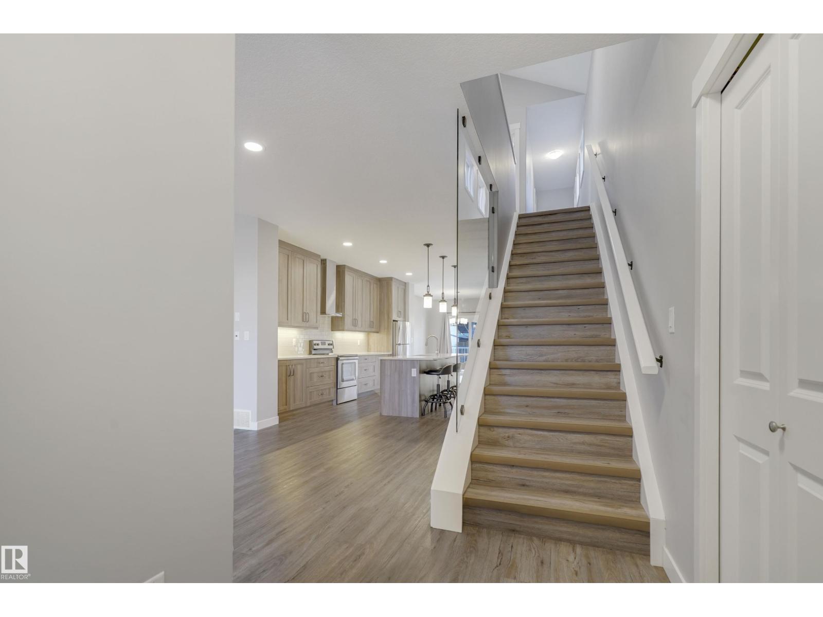 8540 89 St Nw, Edmonton, Alberta  T6C 3K3 - Photo 8 - E4466847