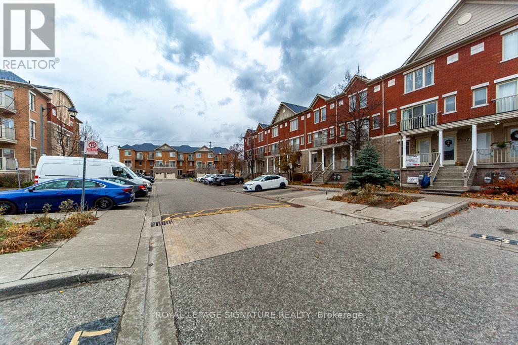 22 - 5050 INTREPID DRIVE, Mississauga, Ontario