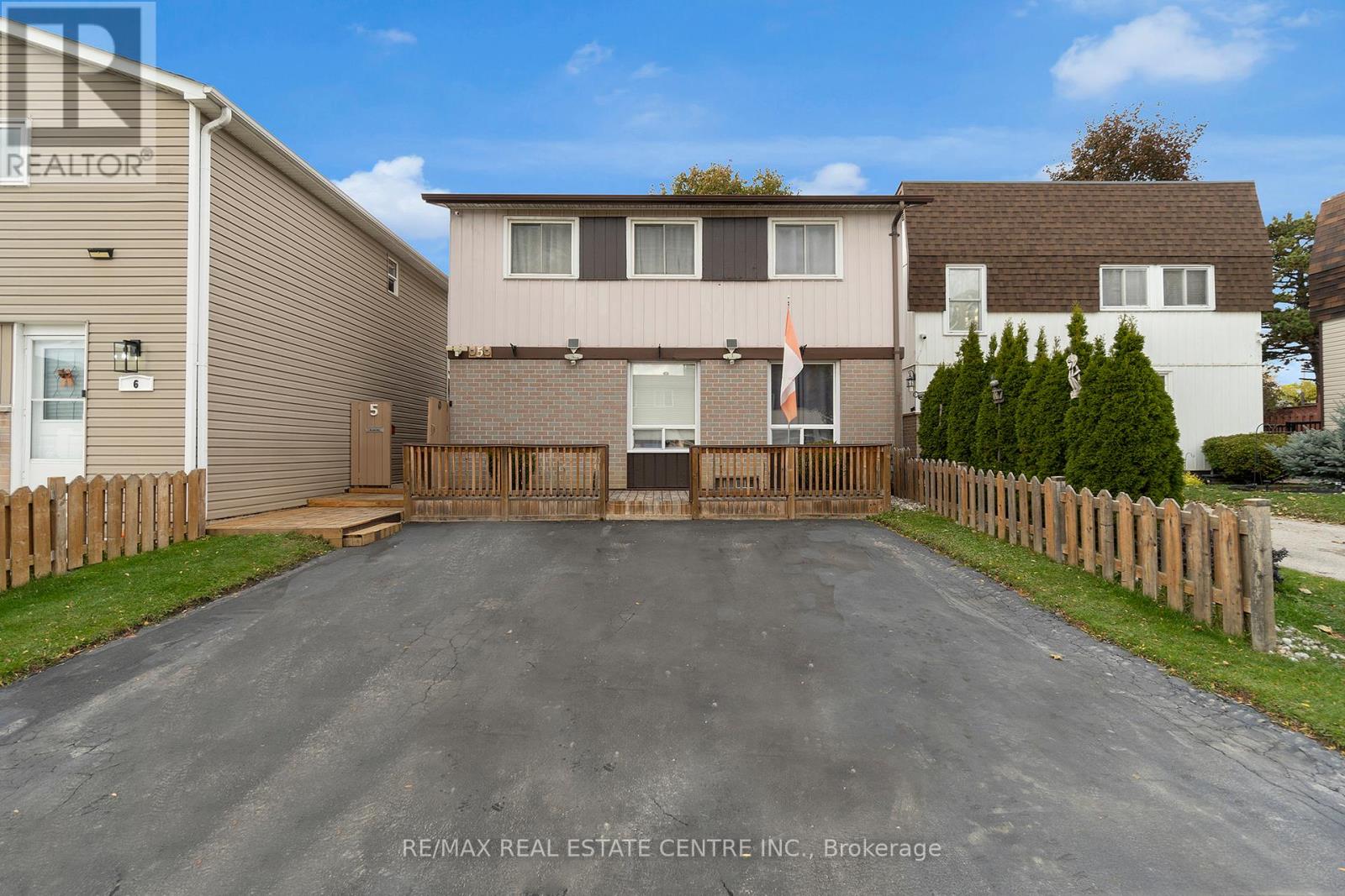 5 HAWKINS COURT, Brampton, Ontario