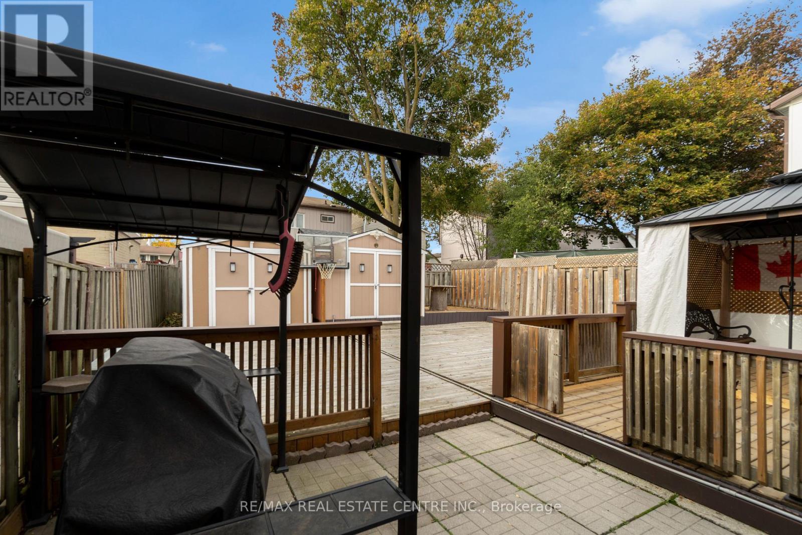 5 Hawkins Court, Brampton, Ontario  L6S 2N7 - Photo 34 - W12581172