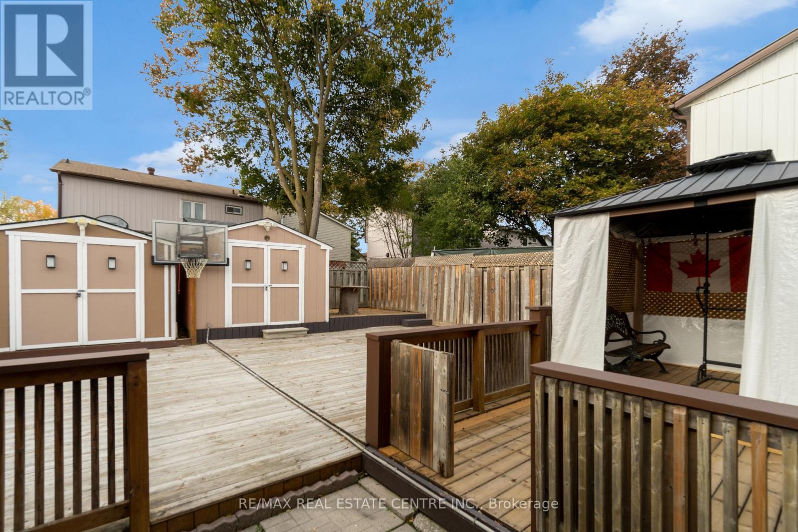 5 Hawkins Court, Brampton, Ontario  L6S 2N7 - Photo 35 - W12581172