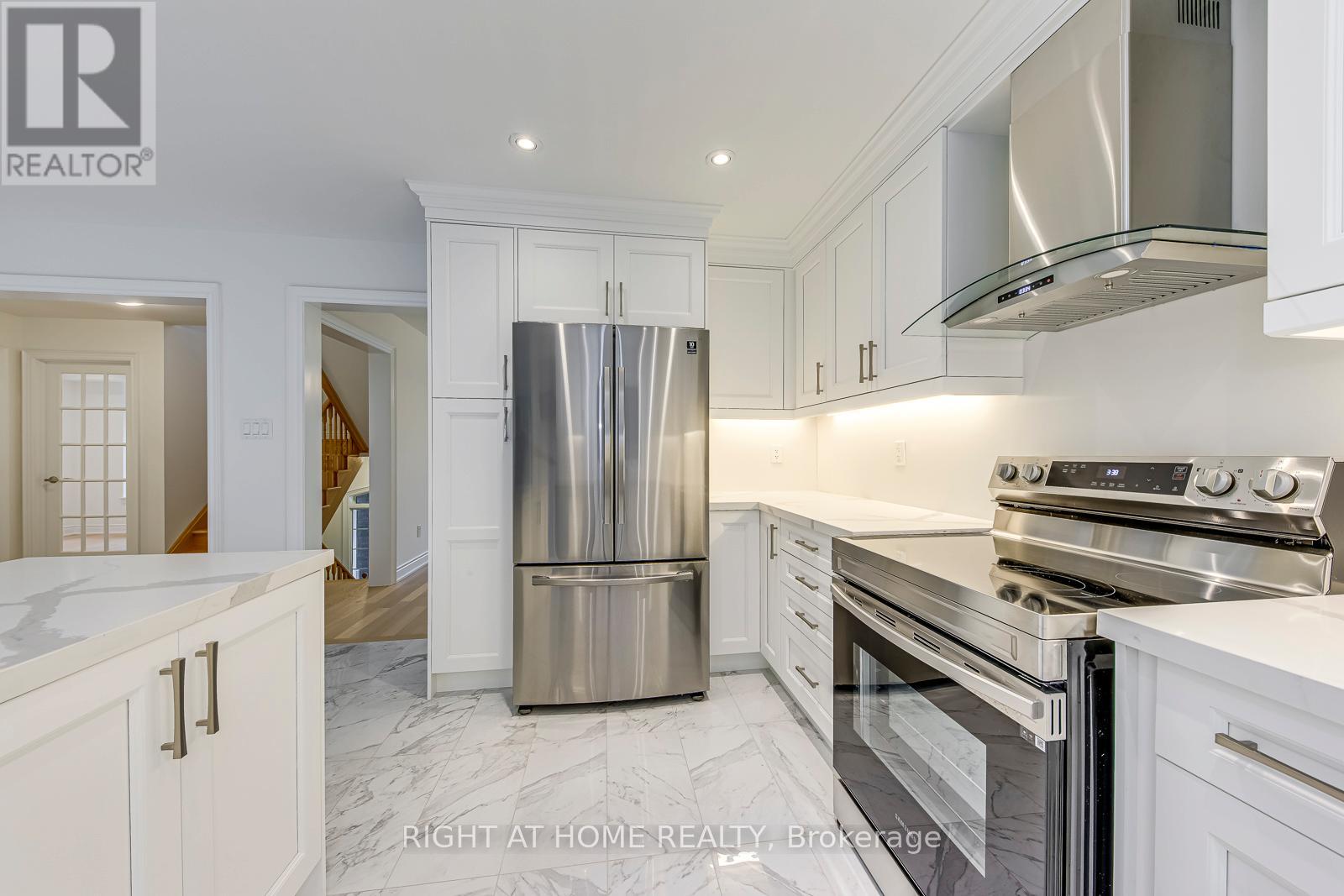 2577 Islington Avenue, Toronto, Ontario  M9V 4A2 - Photo 12 - W12581204