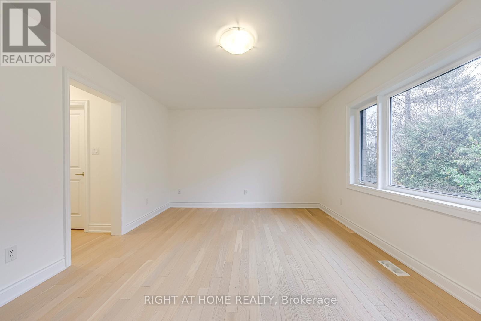 2577 Islington Avenue, Toronto, Ontario  M9V 4A2 - Photo 22 - W12581204