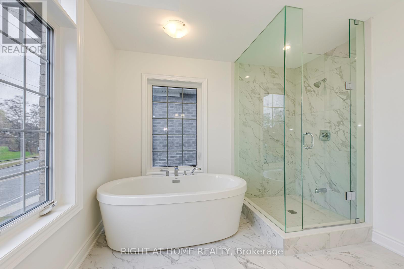 2577 Islington Avenue, Toronto, Ontario  M9V 4A2 - Photo 24 - W12581204