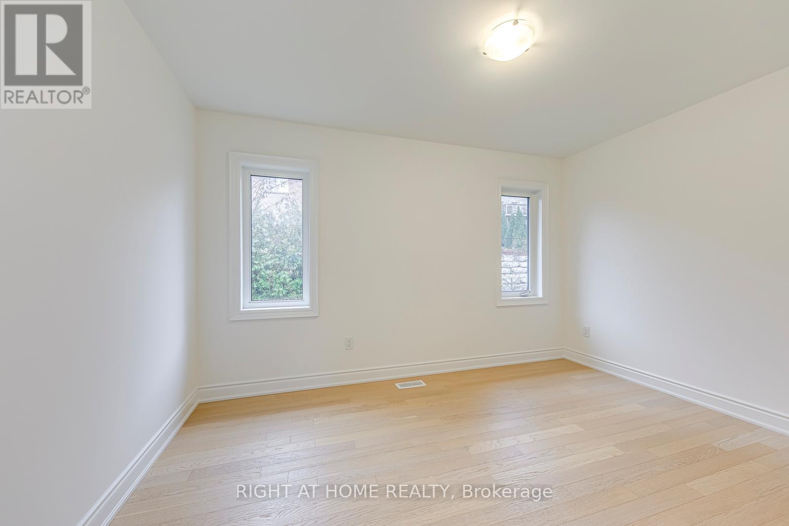 2577 Islington Avenue, Toronto, Ontario  M9V 4A2 - Photo 26 - W12581204