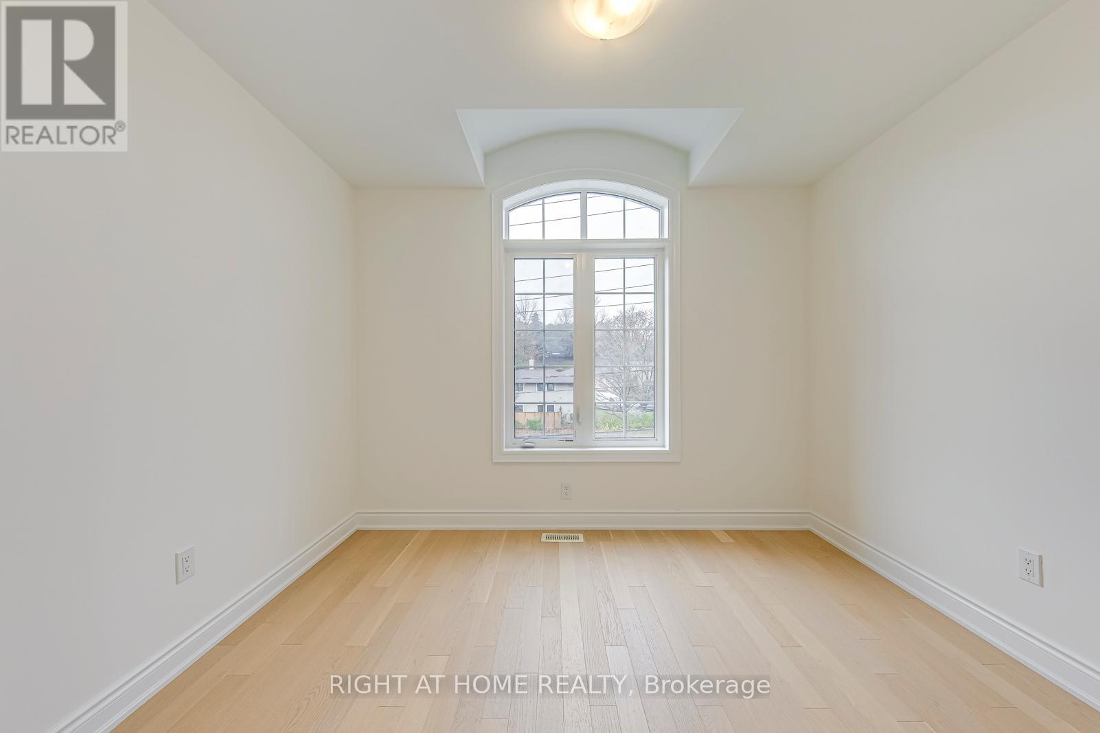 2577 Islington Avenue, Toronto, Ontario  M9V 4A2 - Photo 28 - W12581204