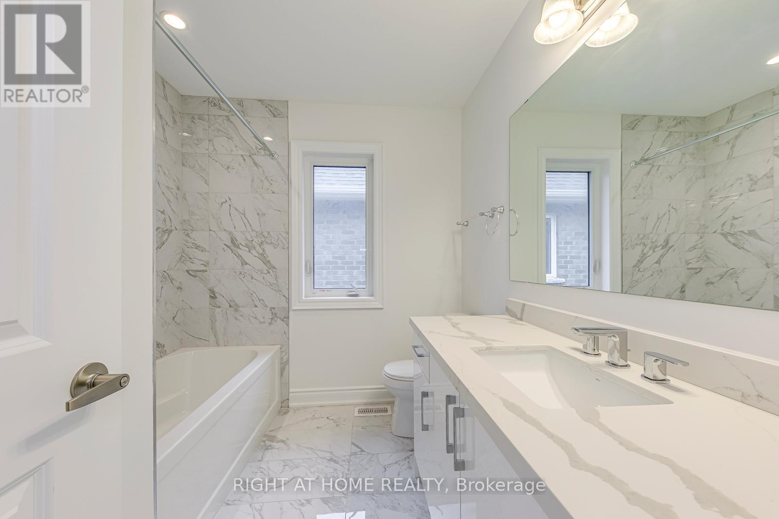 2577 Islington Avenue, Toronto, Ontario  M9V 4A2 - Photo 30 - W12581204