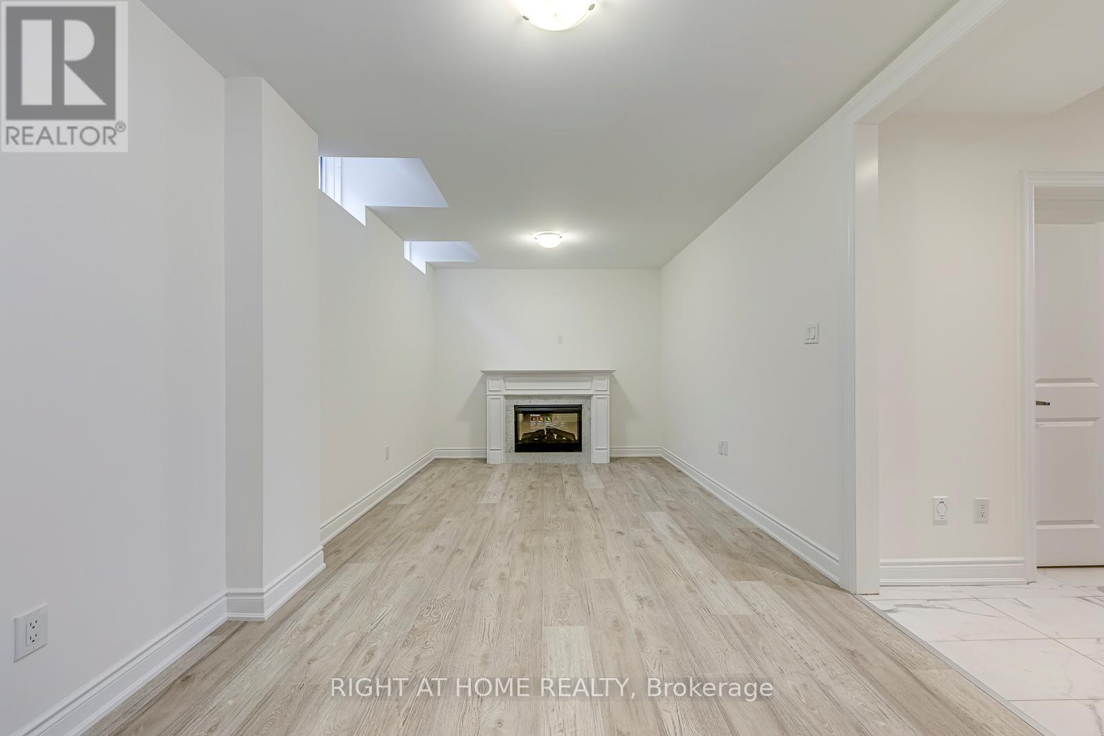 2577 Islington Avenue, Toronto, Ontario  M9V 4A2 - Photo 33 - W12581204