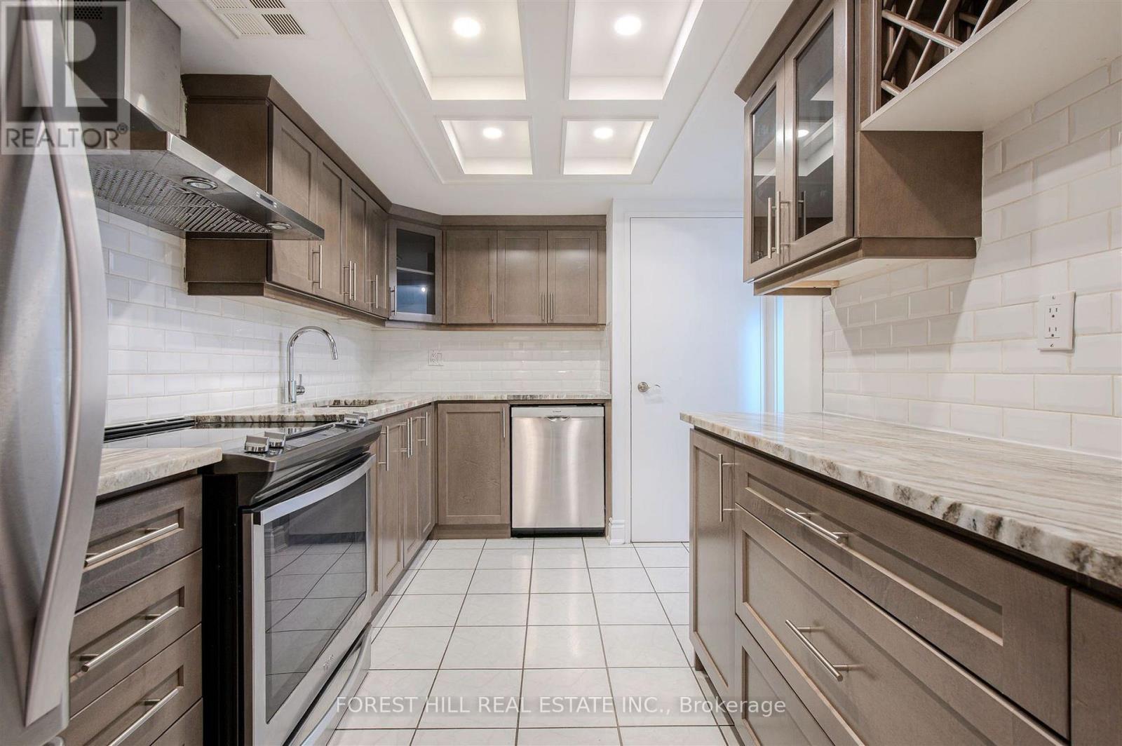 1102 - 2045 Lake Shore Boulevard W, Toronto, Ontario  M8V 2Z6 - Photo 6 - W12581206