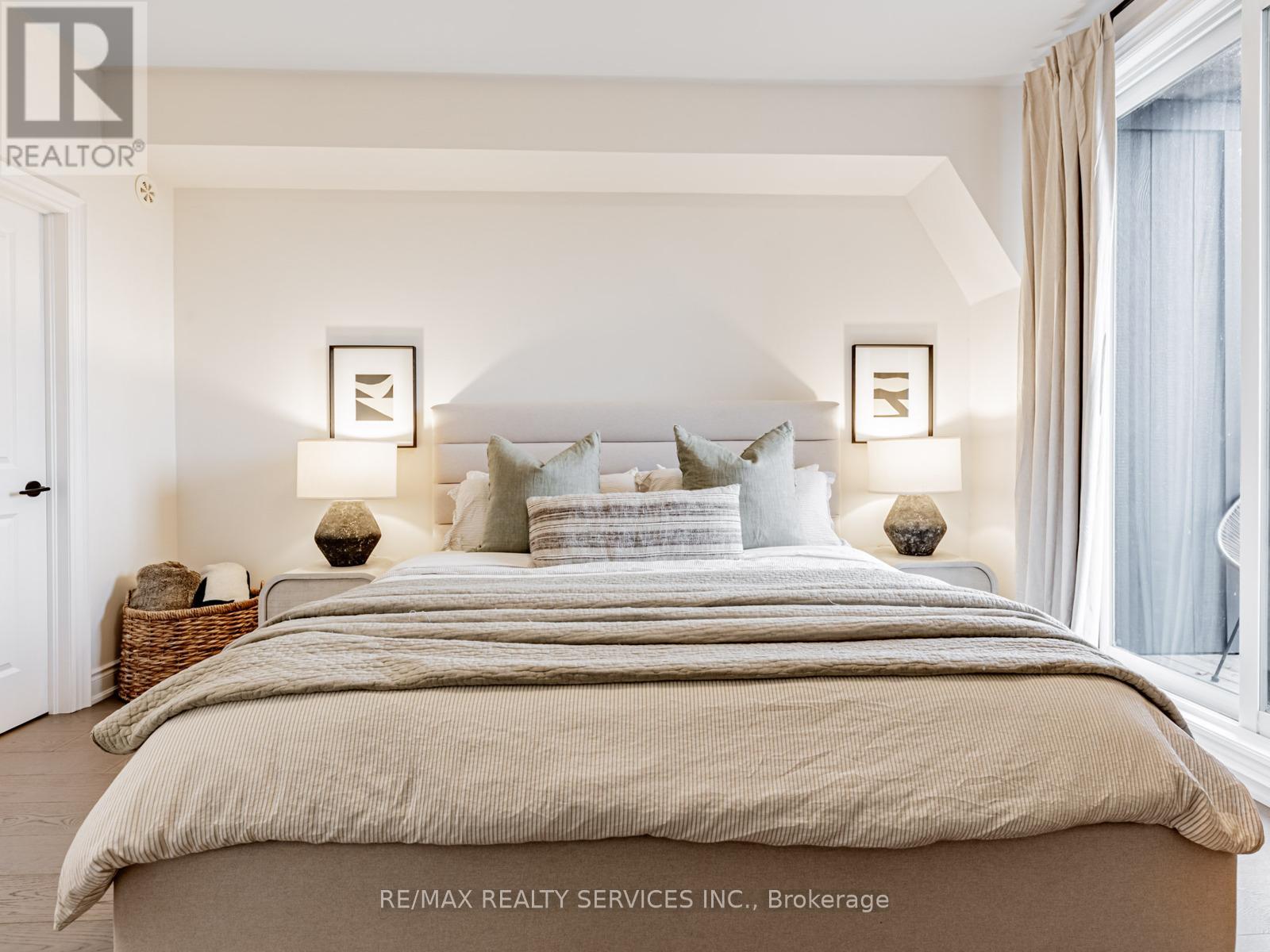 71 Elder Avenue, Toronto, Ontario  M8W 0B8 - Photo 17 - W12581218