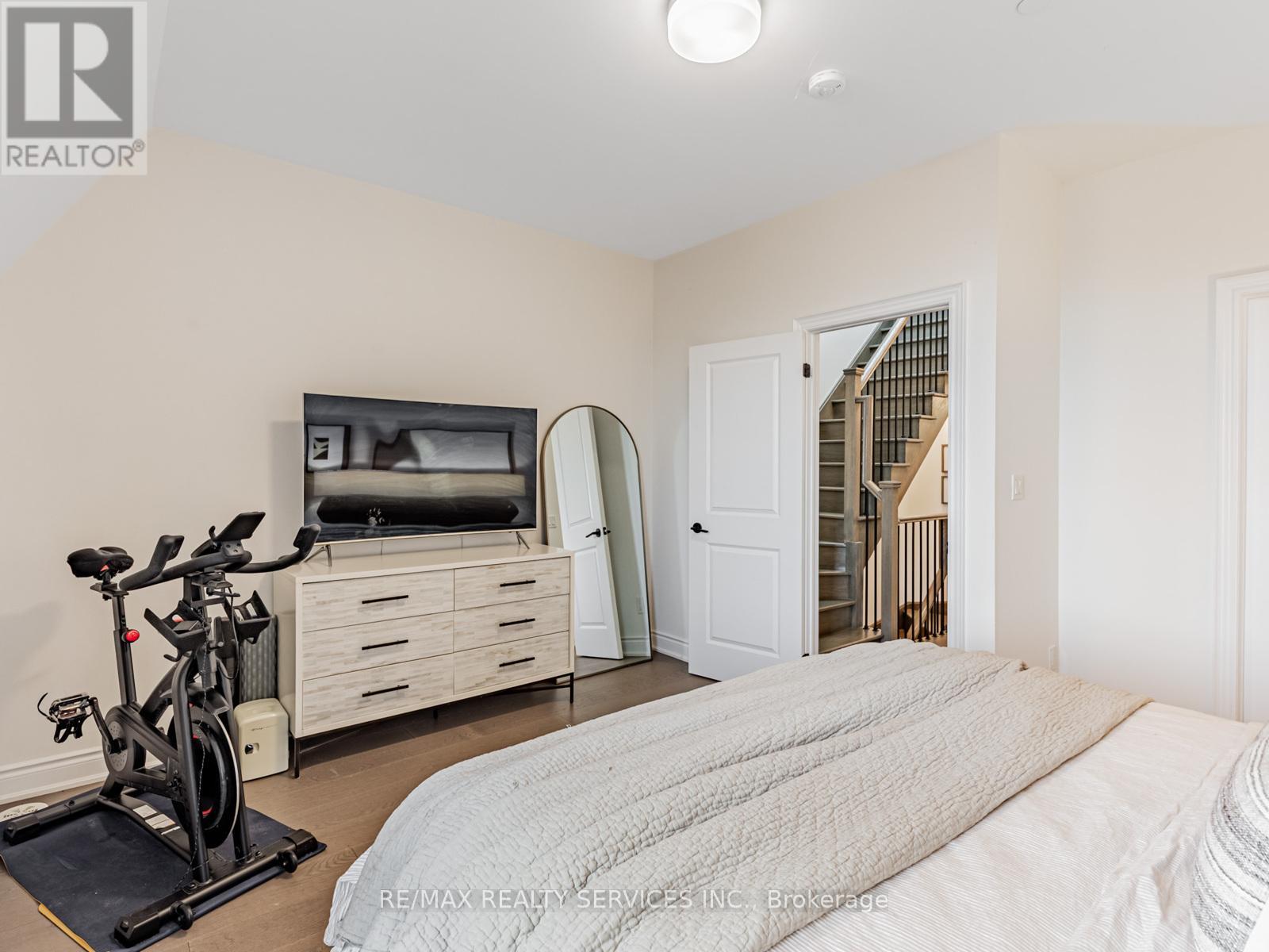 71 Elder Avenue, Toronto, Ontario  M8W 0B8 - Photo 18 - W12581218