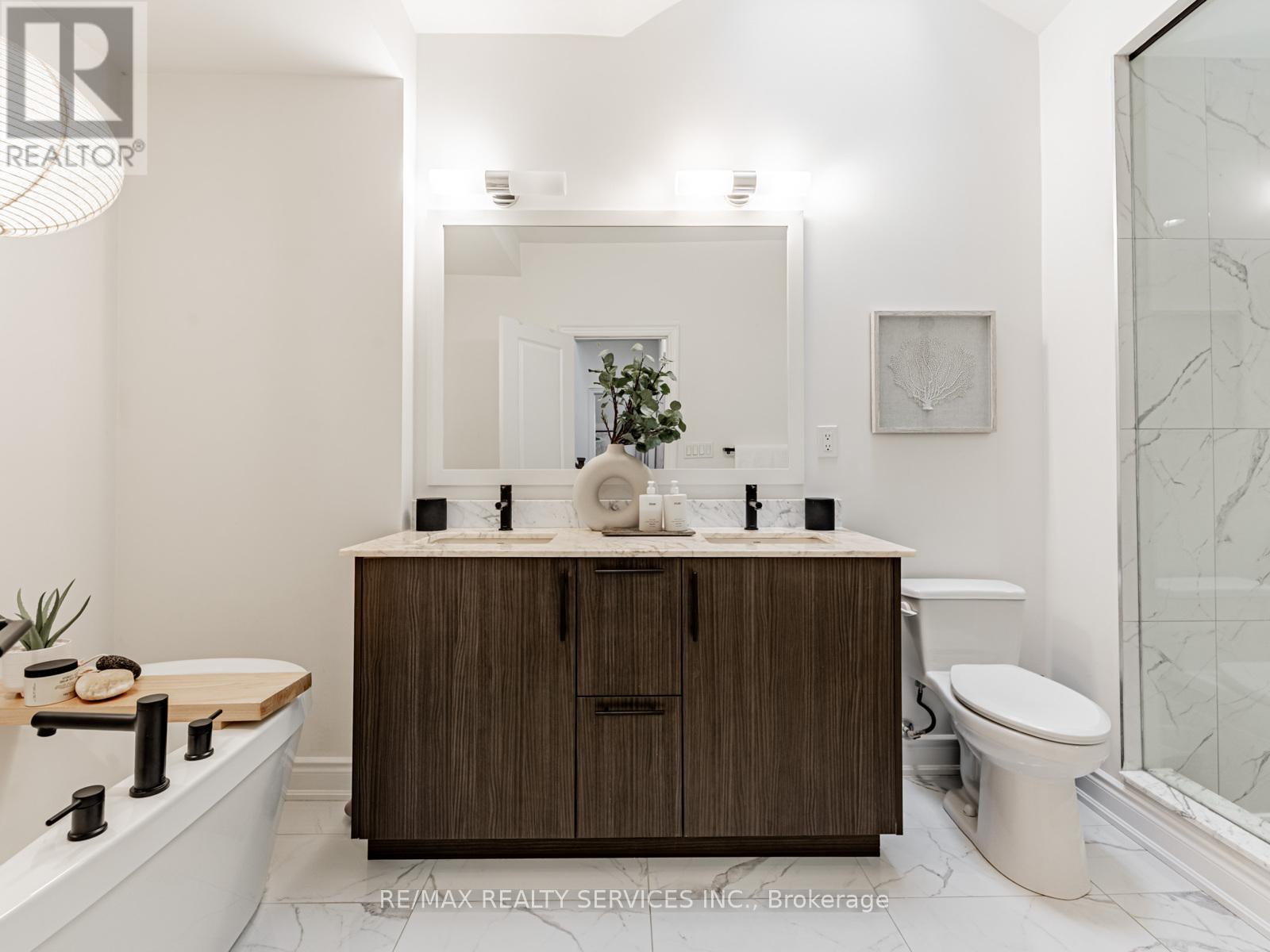 71 Elder Avenue, Toronto, Ontario  M8W 0B8 - Photo 21 - W12581218