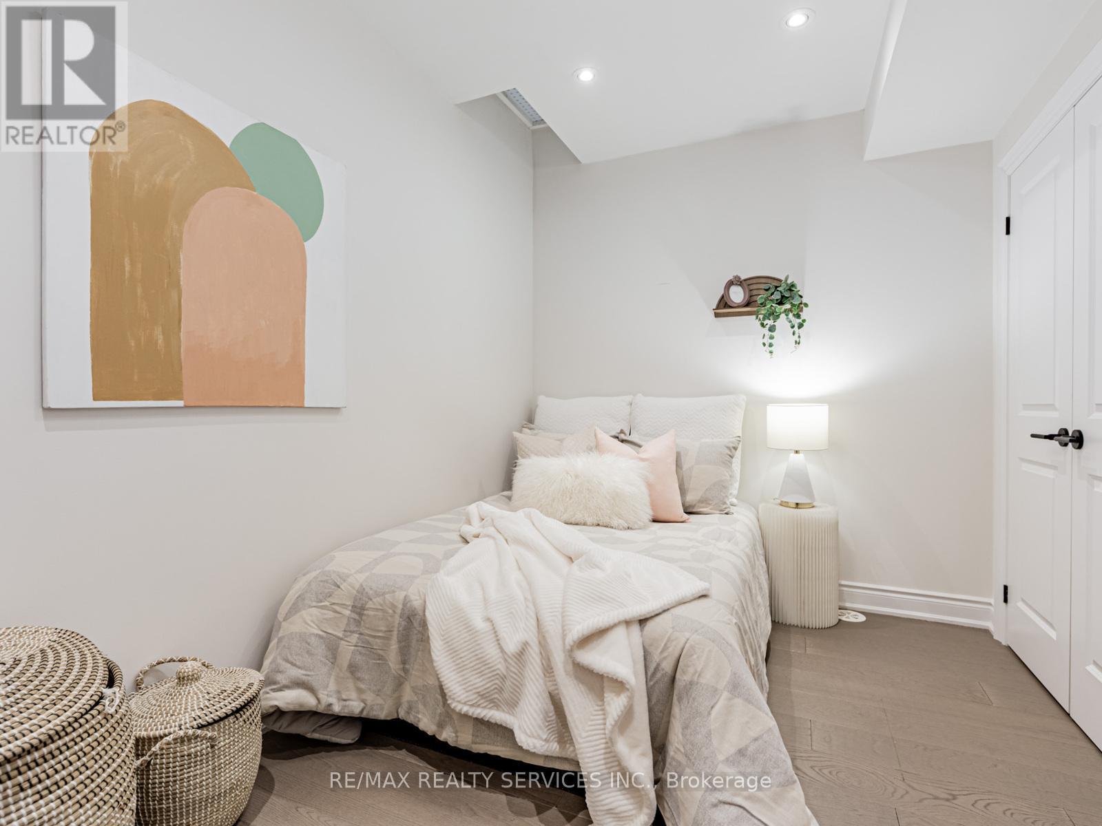 71 Elder Avenue, Toronto, Ontario  M8W 0B8 - Photo 28 - W12581218