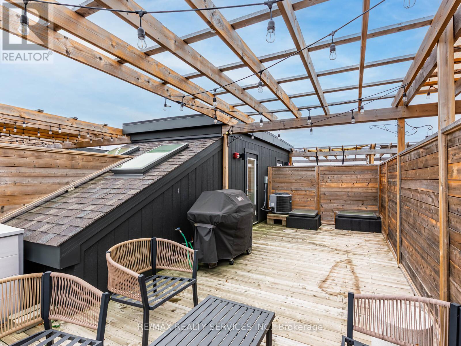 71 Elder Avenue, Toronto, Ontario  M8W 0B8 - Photo 29 - W12581218