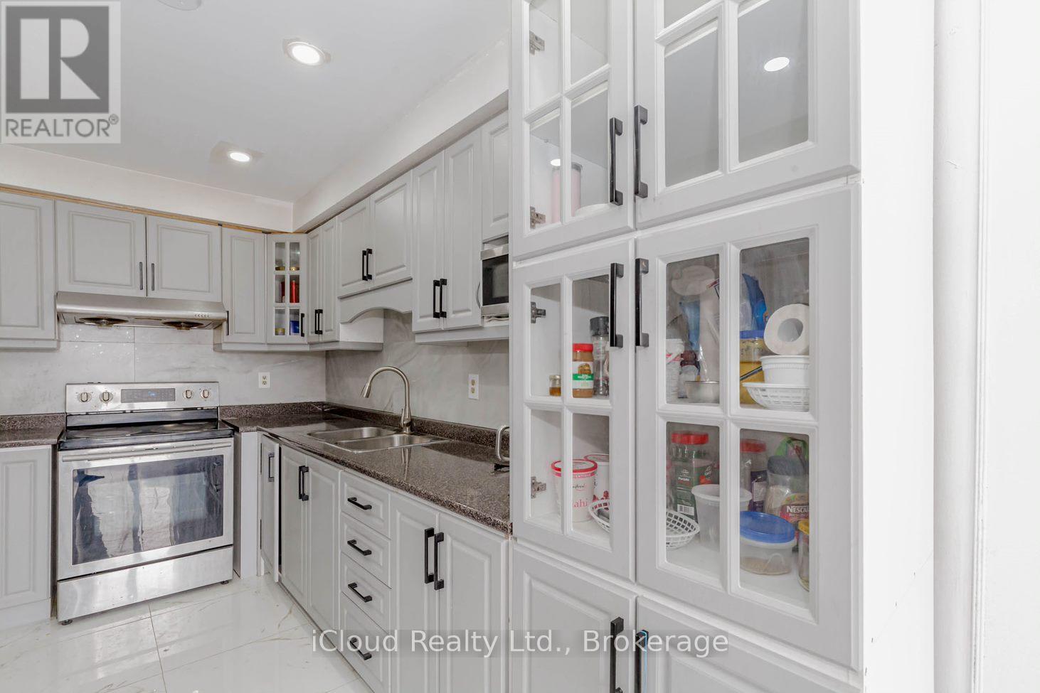 Unit 1 - 7406 Darcel Avenue E, Mississauga, Ontario  L4T 2X7 - Photo 12 - W12581244