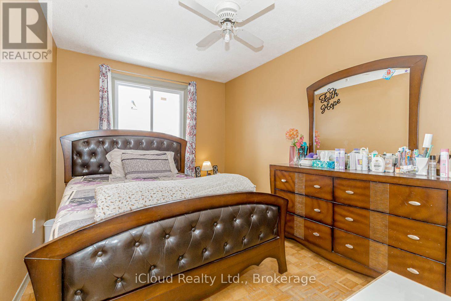 Unit 1 - 7406 Darcel Avenue E, Mississauga, Ontario  L4T 2X7 - Photo 21 - W12581244