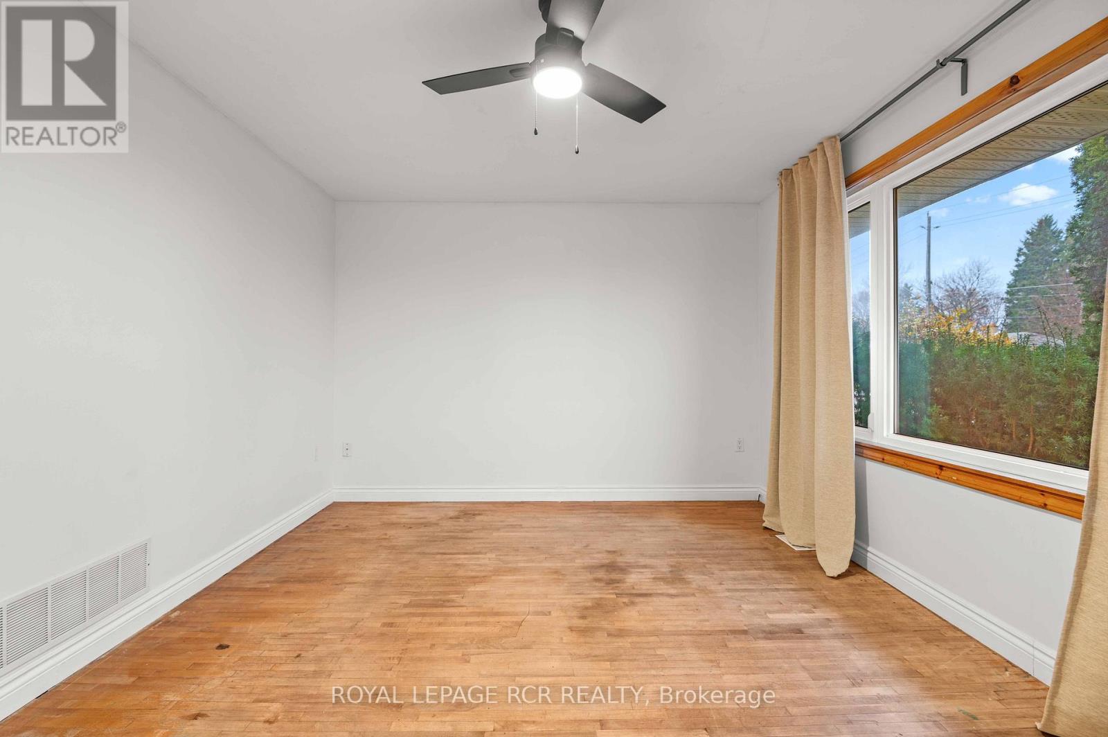 86 Bythia Street, Orangeville, Ontario L9W 2S6 - Photo 10 - W12581268