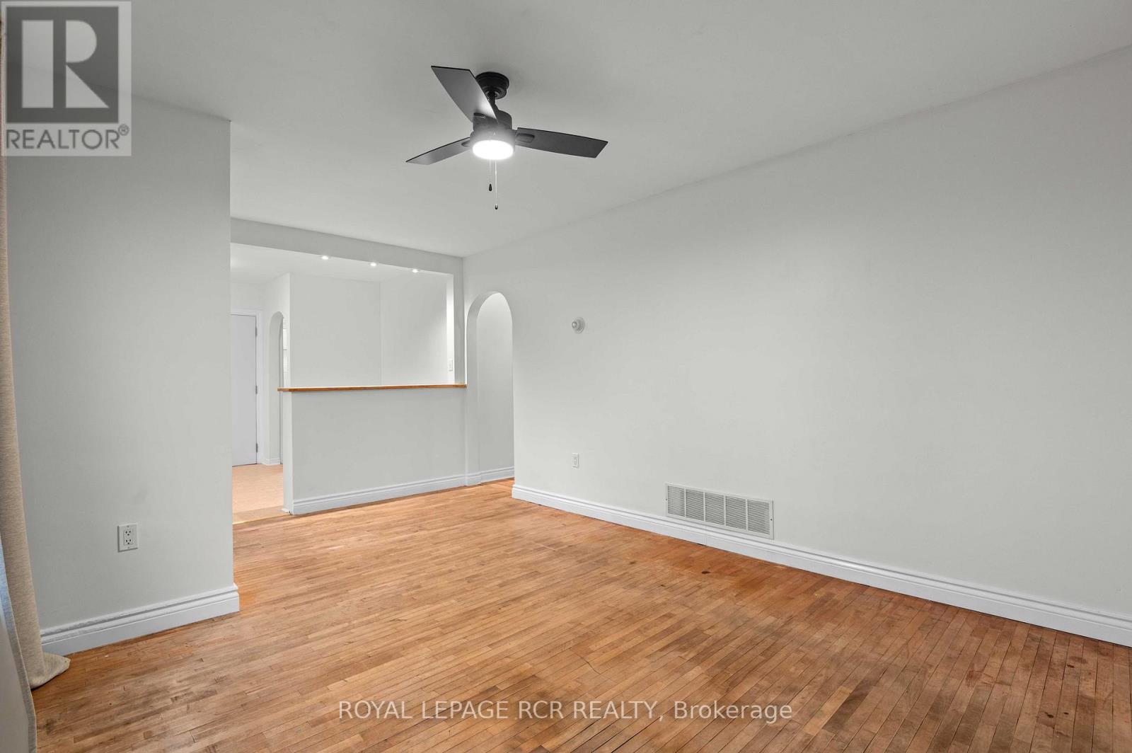 86 Bythia Street, Orangeville, Ontario L9W 2S6 - Photo 11 - W12581268