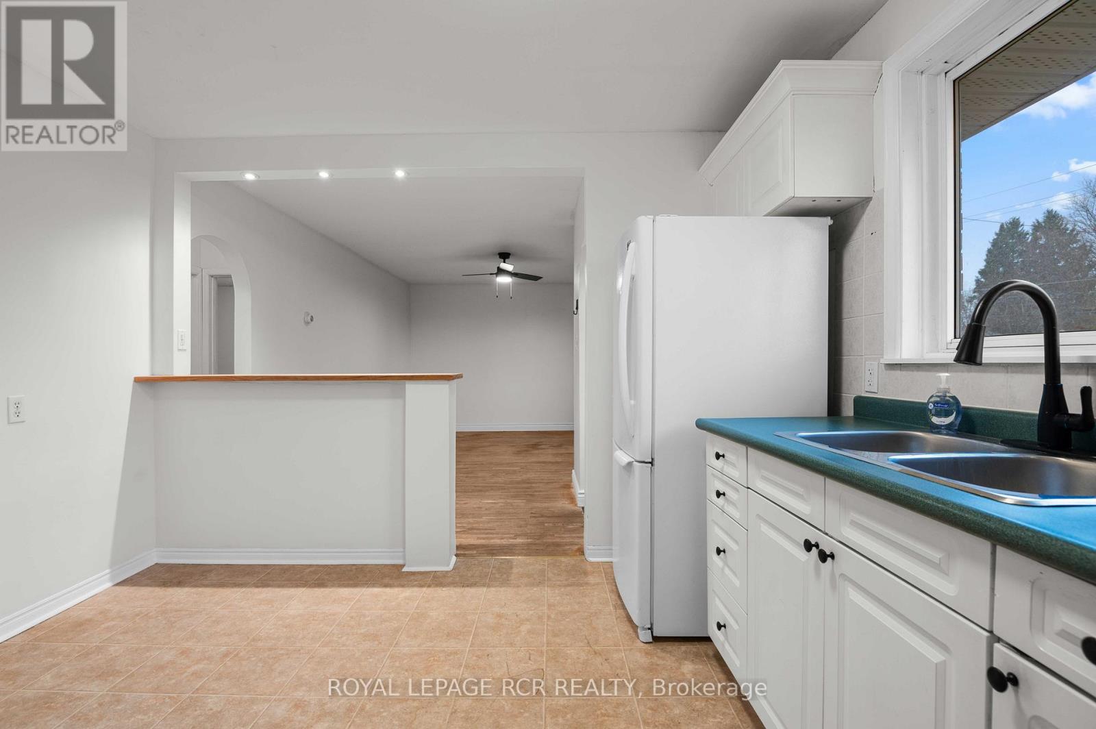 86 Bythia Street, Orangeville, Ontario L9W 2S6 - Photo 19 - W12581268