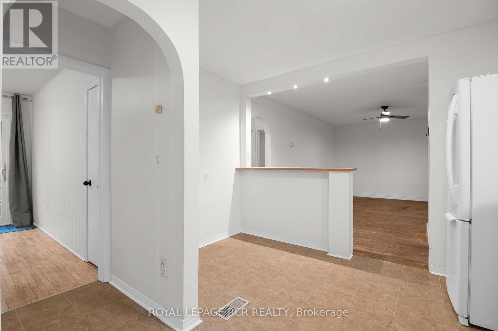 86 Bythia Street, Orangeville, Ontario L9W 2S6 - Photo 21 - W12581268