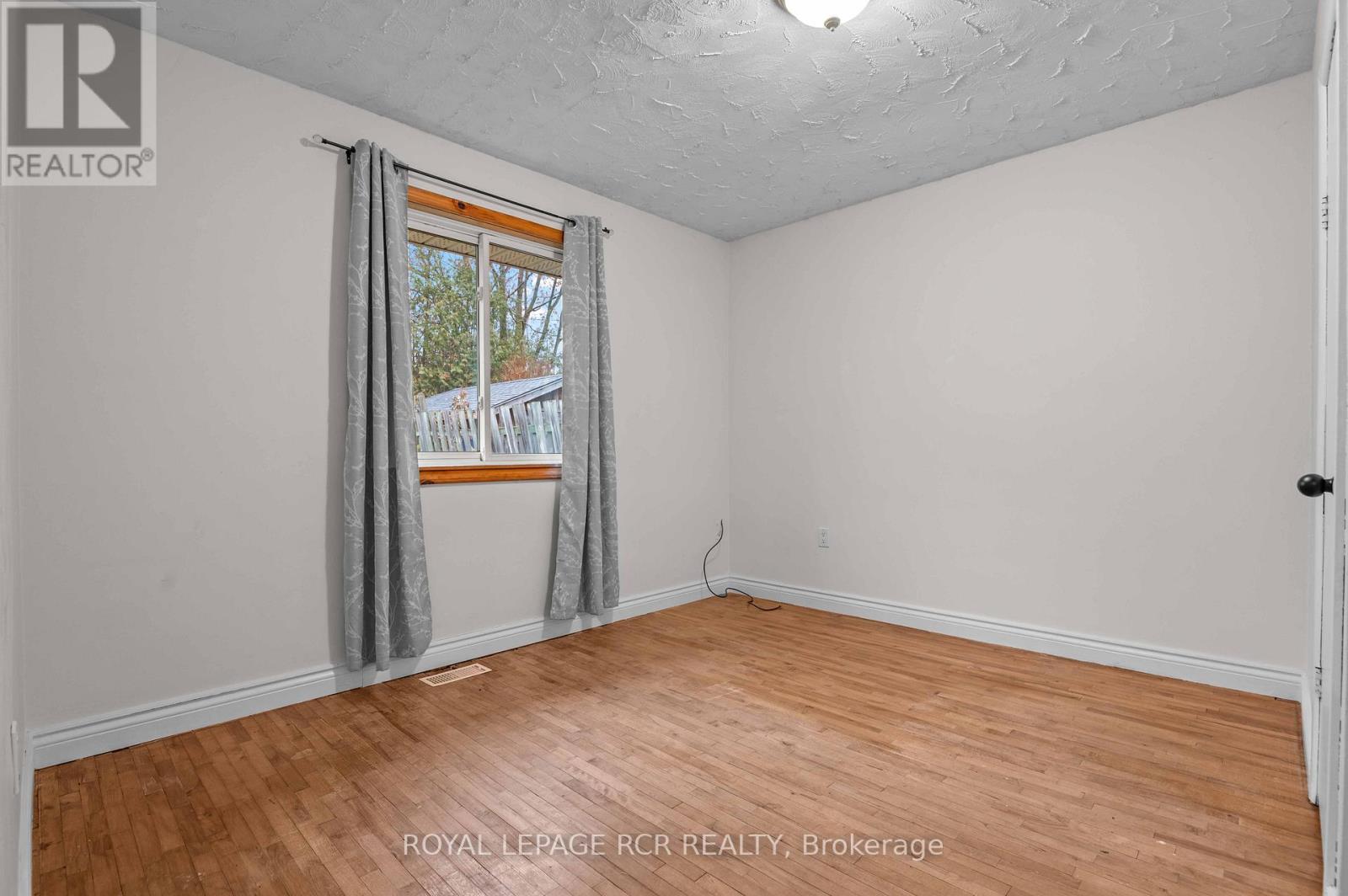 86 Bythia Street, Orangeville, Ontario L9W 2S6 - Photo 24 - W12581268