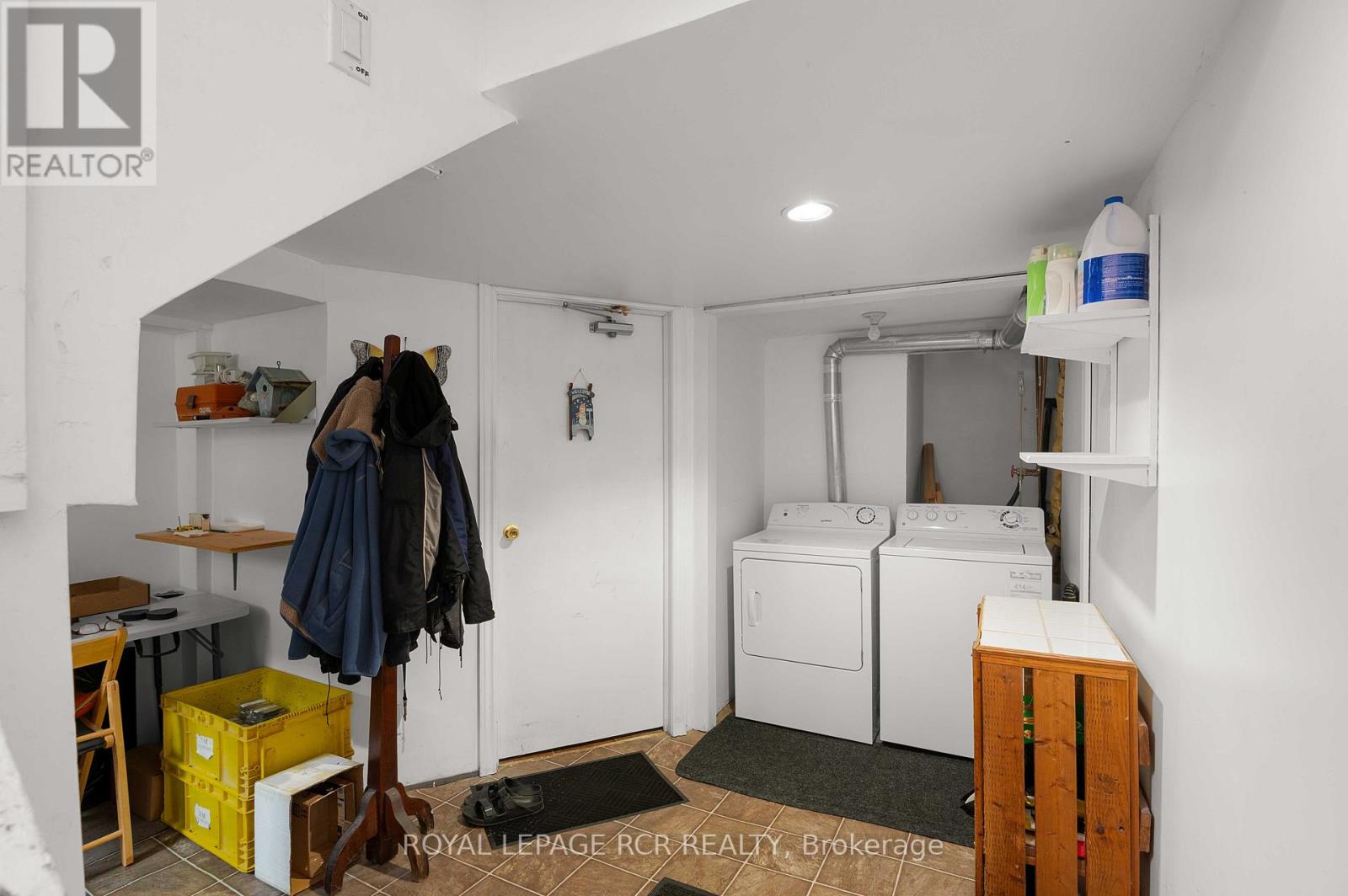 86 Bythia Street, Orangeville, Ontario L9W 2S6 - Photo 33 - W12581268