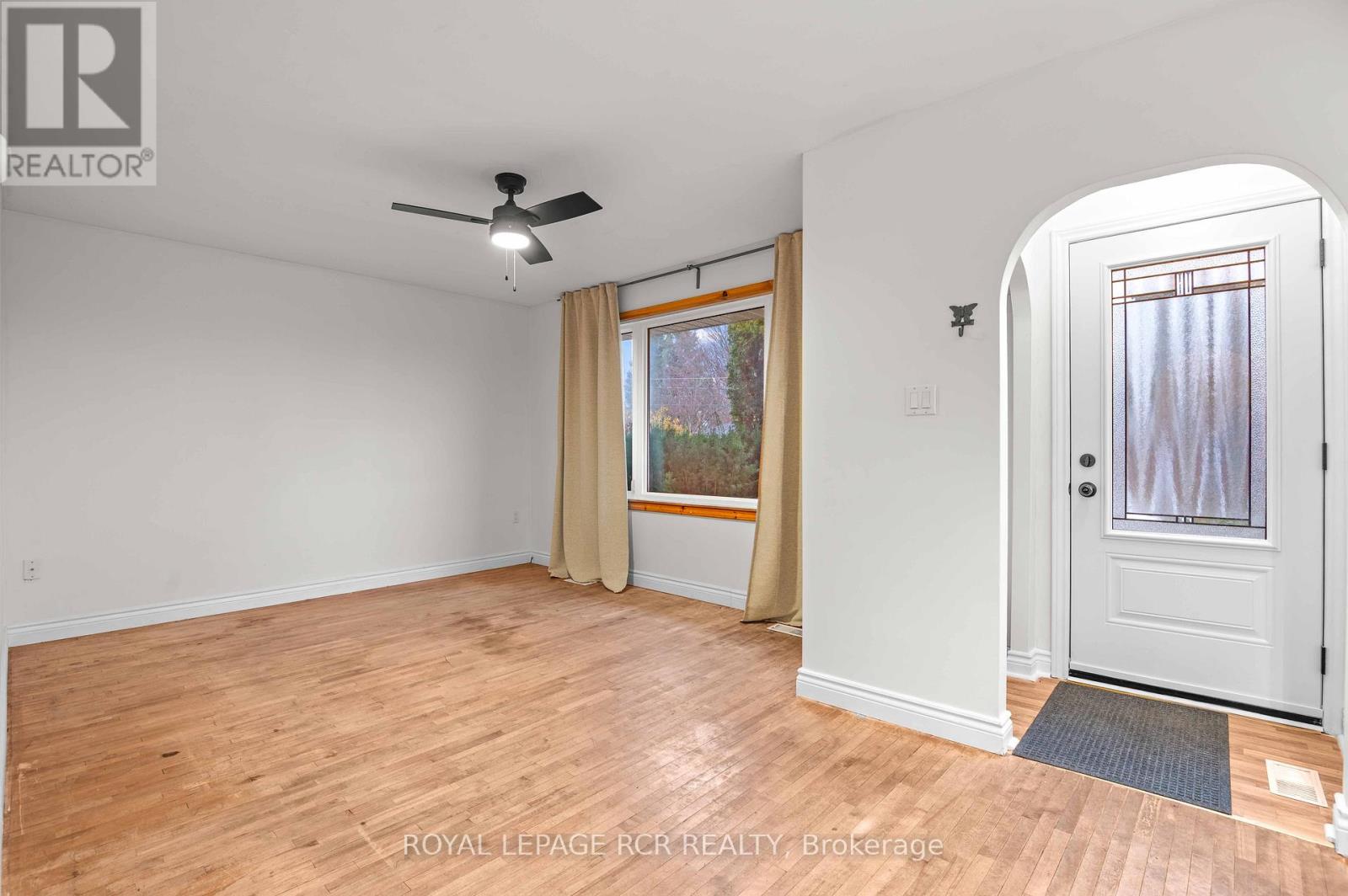 86 Bythia Street, Orangeville, Ontario L9W 2S6 - Photo 8 - W12581268