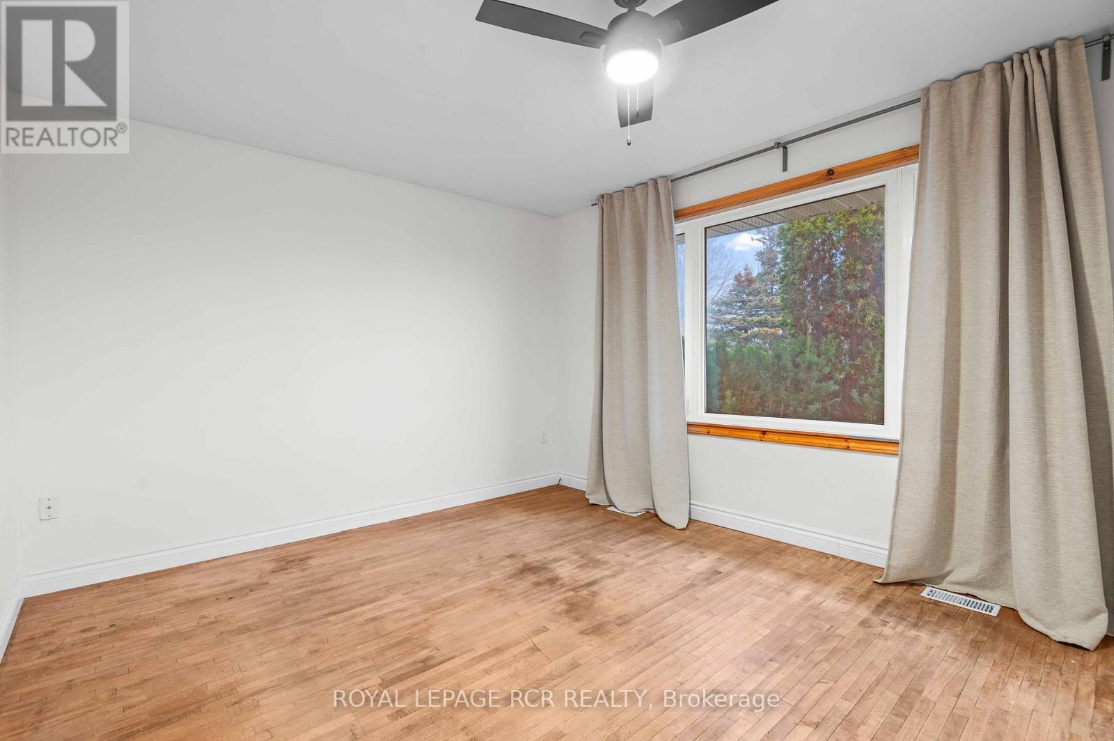 86 Bythia Street, Orangeville, Ontario L9W 2S6 - Photo 9 - W12581268