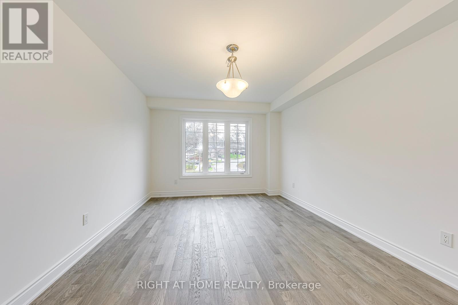 2579 Islington Avenue, Toronto, Ontario  M9V 4A2 - Photo 15 - W12581292