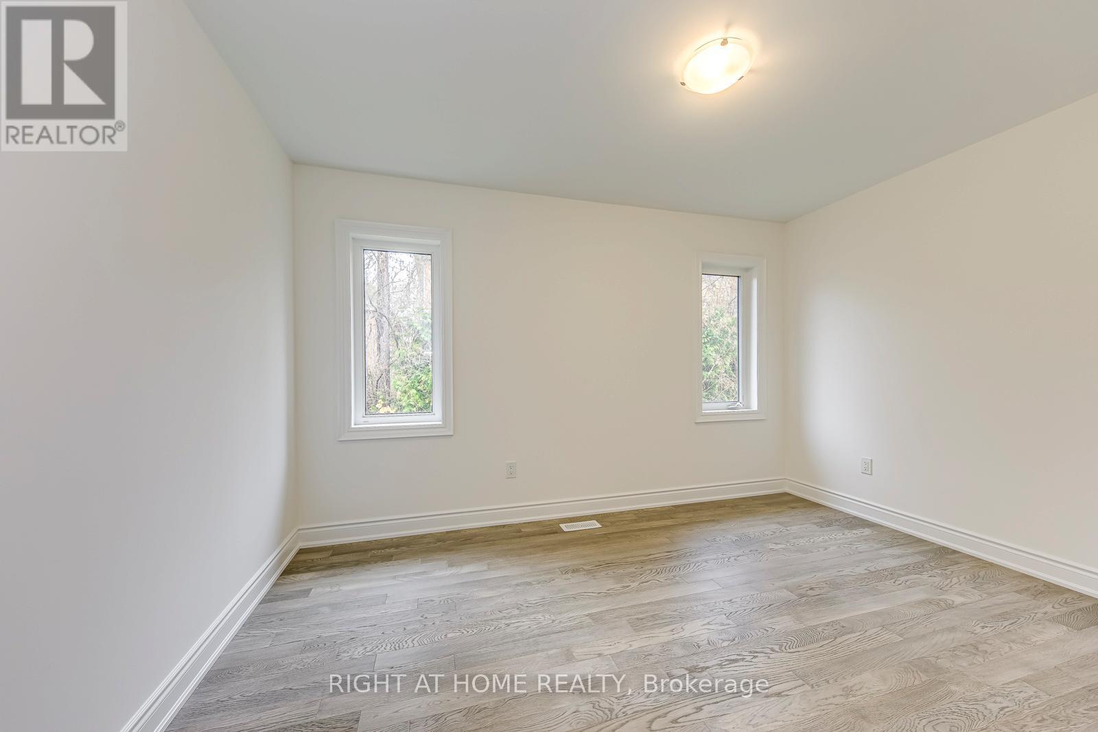 2579 Islington Avenue, Toronto, Ontario  M9V 4A2 - Photo 31 - W12581292