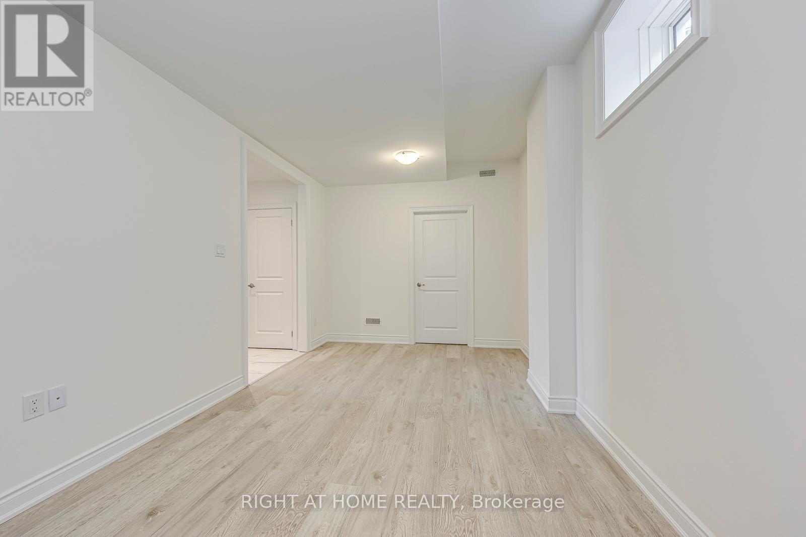 2579 Islington Avenue, Toronto, Ontario  M9V 4A2 - Photo 38 - W12581292