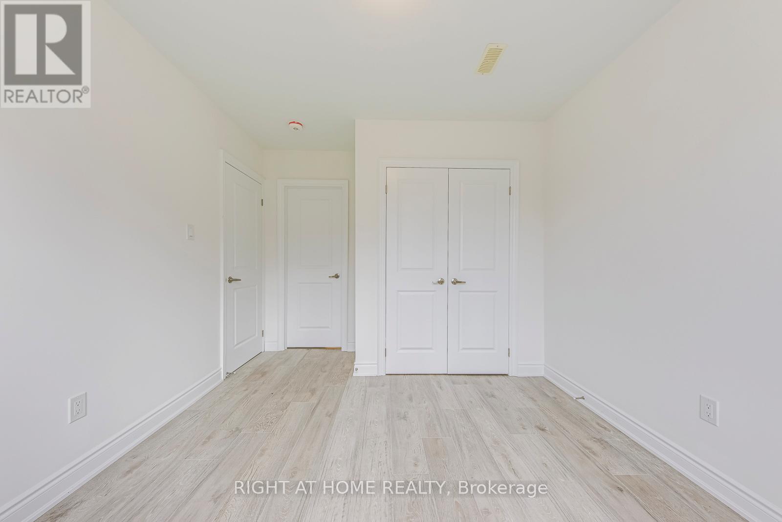 2579 Islington Avenue, Toronto, Ontario  M9V 4A2 - Photo 40 - W12581292