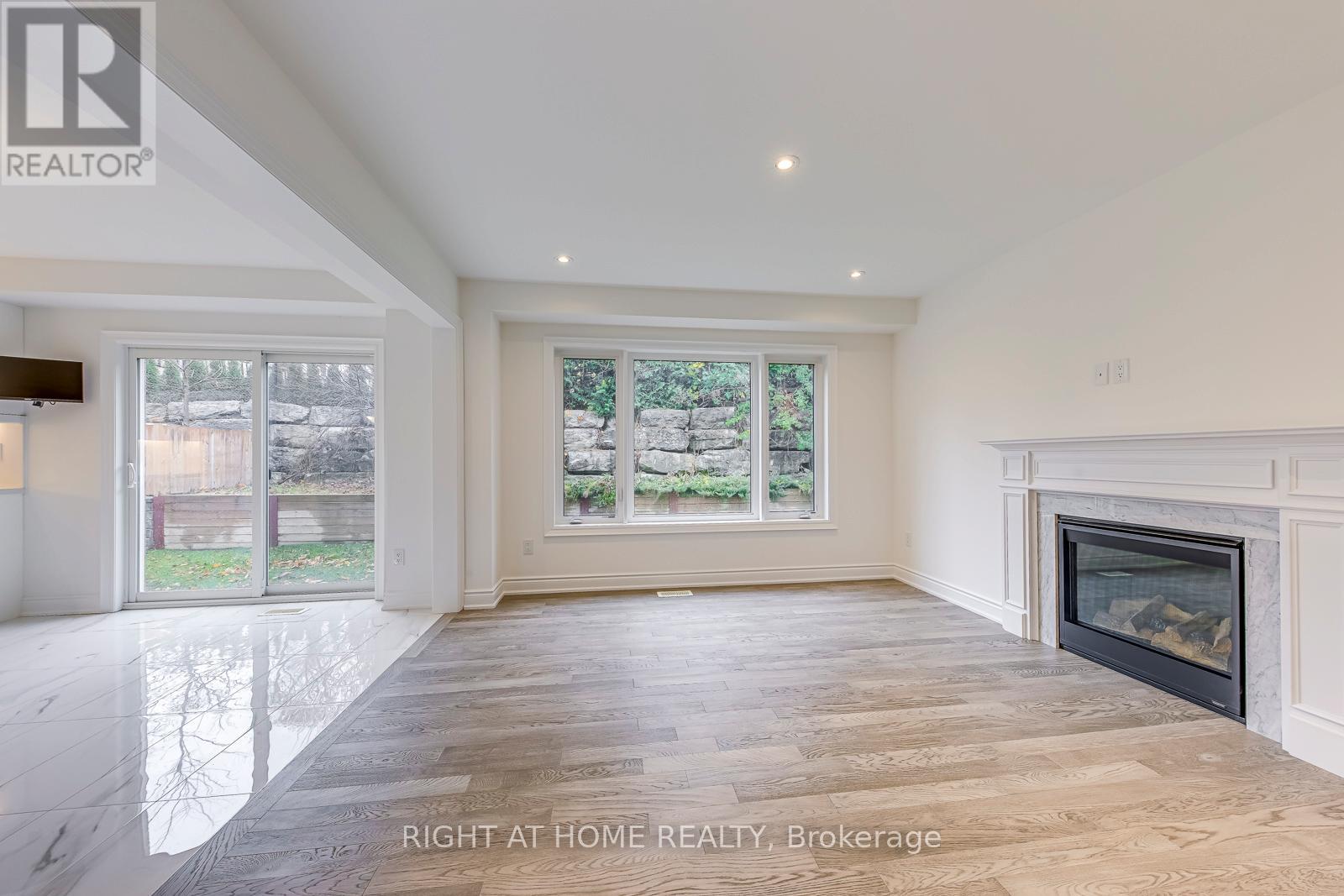 2579 Islington Avenue, Toronto, Ontario  M9V 4A2 - Photo 5 - W12581292