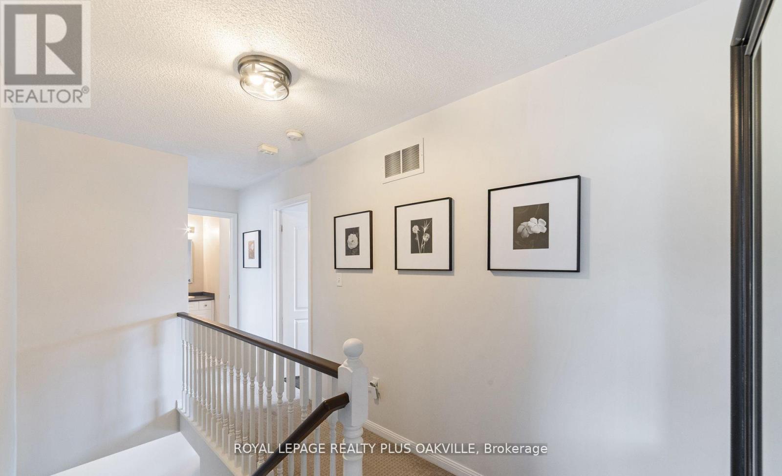 2185 Baronwood Drive, Oakville, Ontario  L6M 4S4 - Photo 12 - W12581298