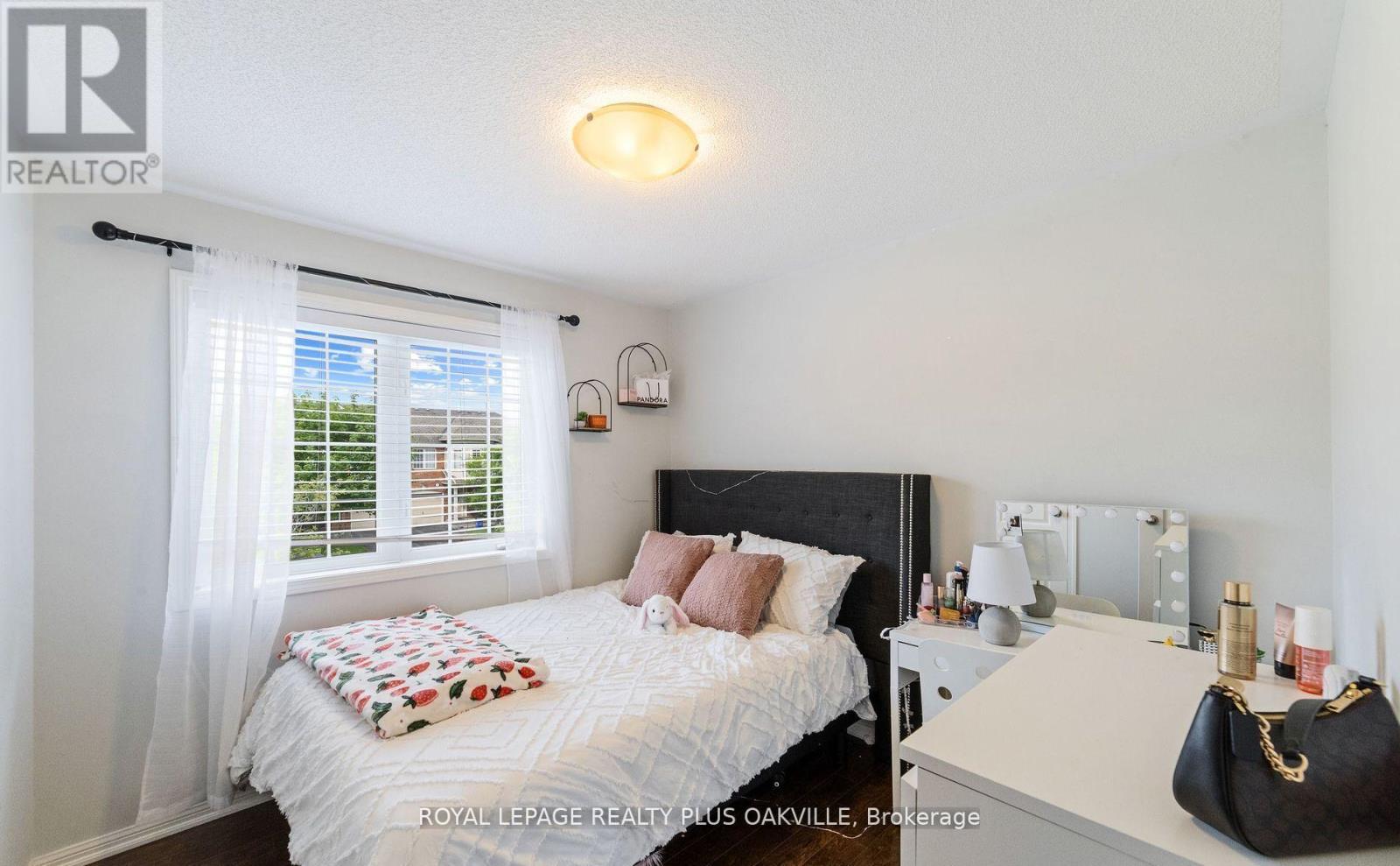 2185 Baronwood Drive, Oakville, Ontario  L6M 4S4 - Photo 19 - W12581298